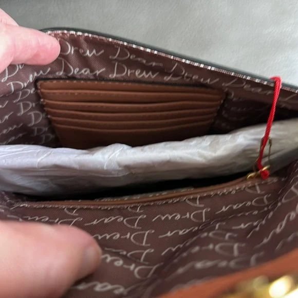 NWT - Drew Barrymore Heart Lock Envelope Clutch - Peach with gold. - Picture 6 of 6